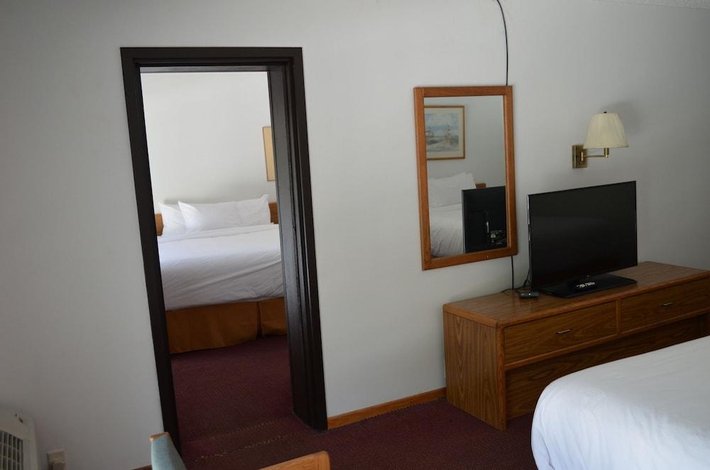 Econo Lodge Manistee Eksteriør bilde